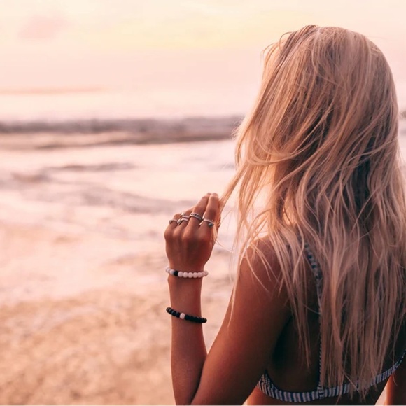 LOKAI Unisex Black and White Bracelet Set NWT - Picture 9 of 15